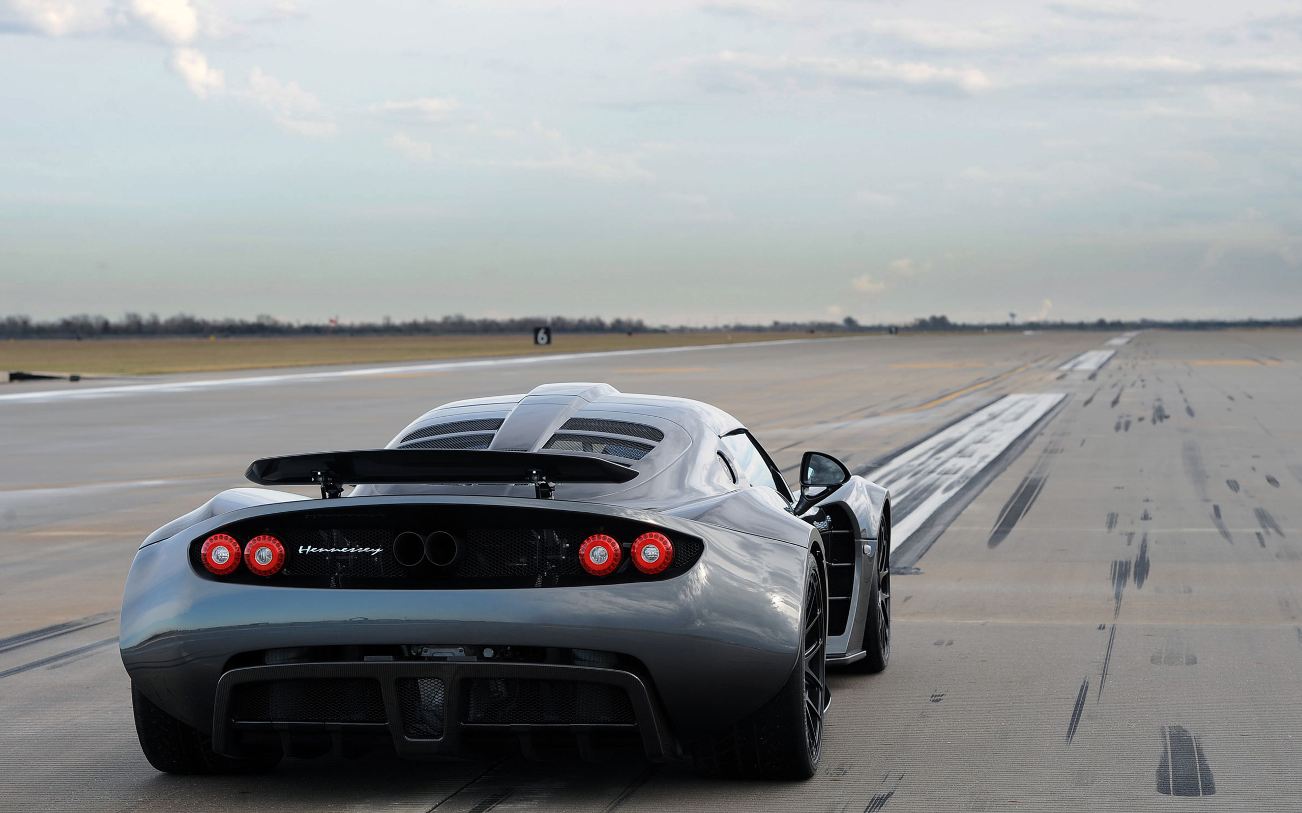 ϵܳ2011Venom GTֽ(ͼ10)