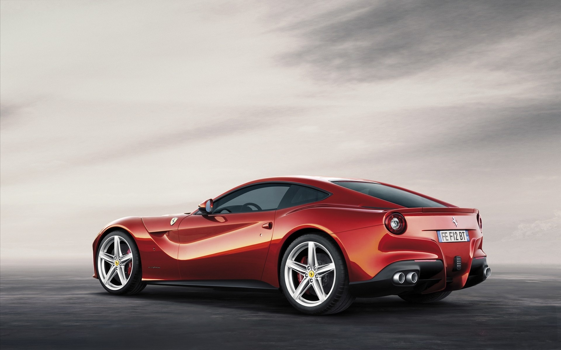 F12 Berlinettaܳθֽ(ͼ2)