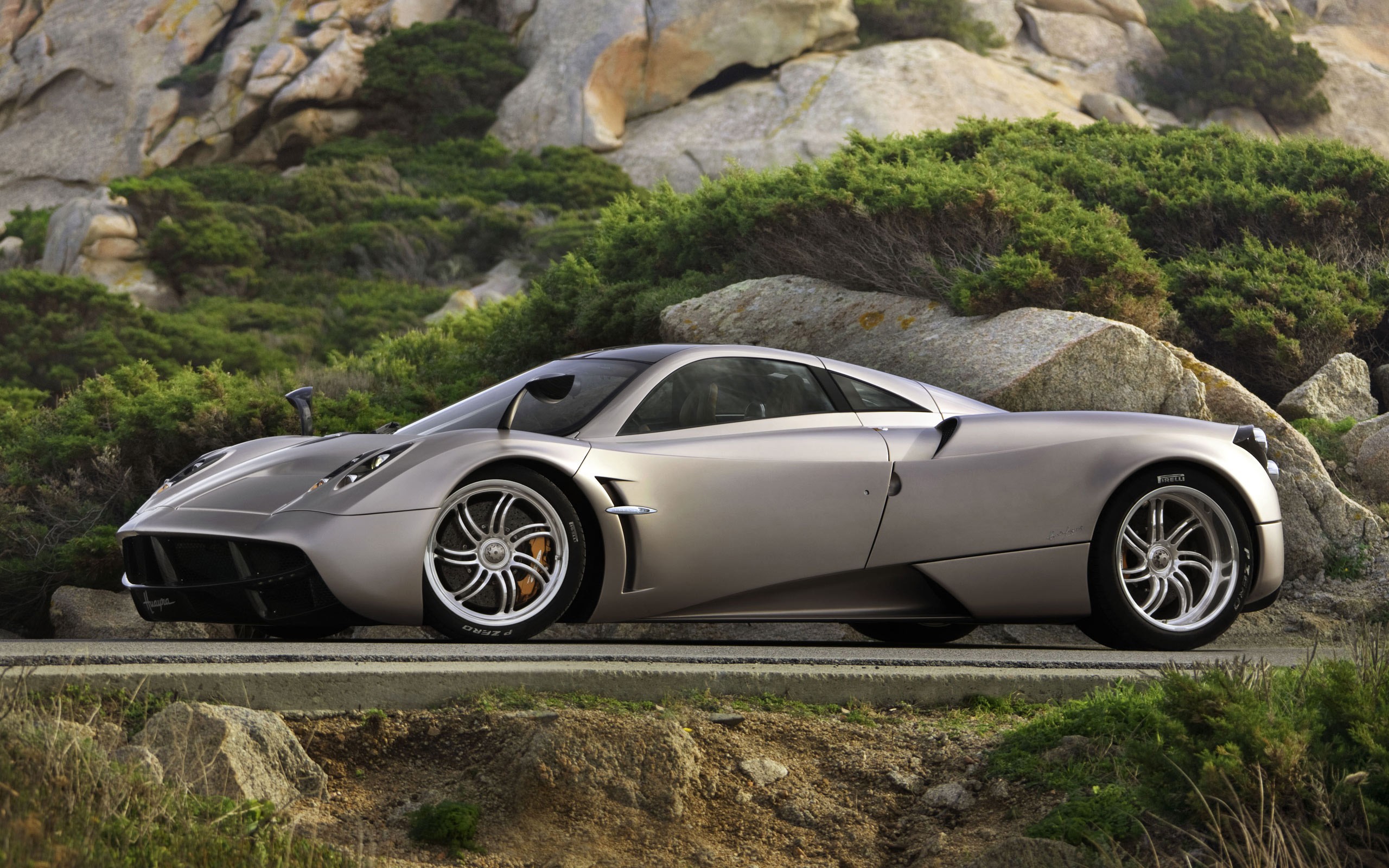 ᣨPagani Automobiliܳ羰ֽ(ͼ1)