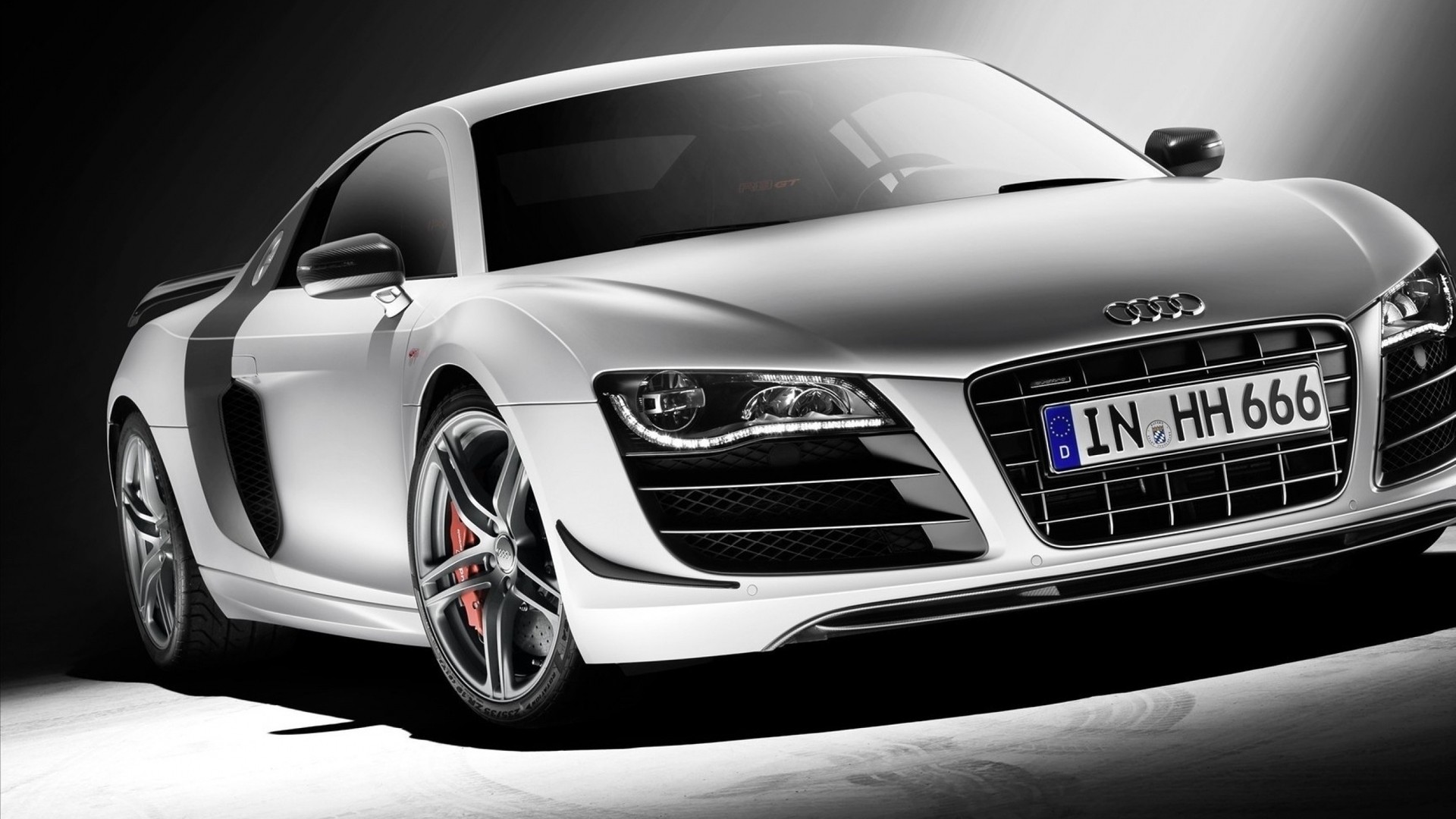 µR8Audi R8ܳͼƬ(ͼ7)