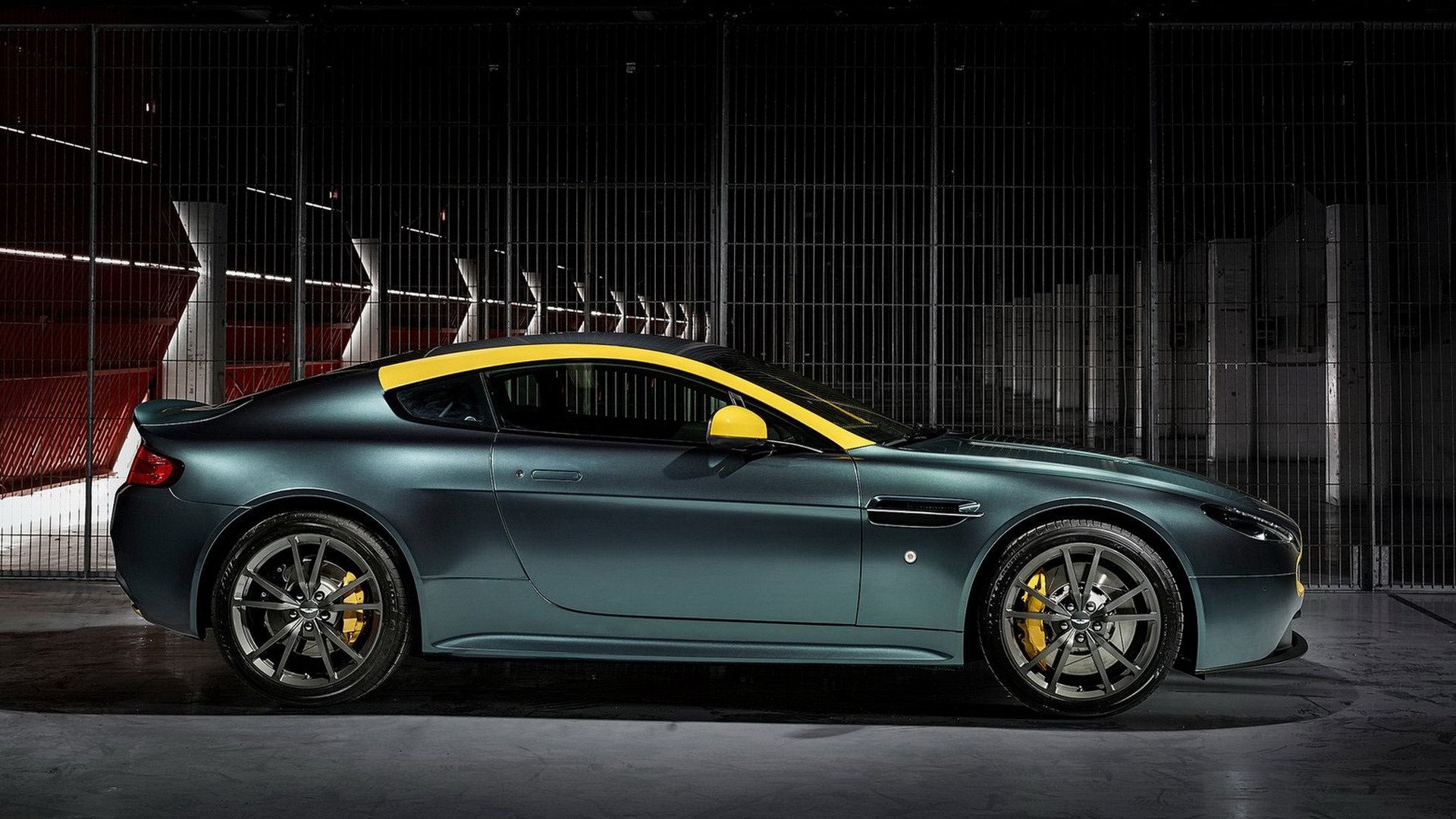 ˹١V8 Vantage N430ֽܳ(ͼ3)