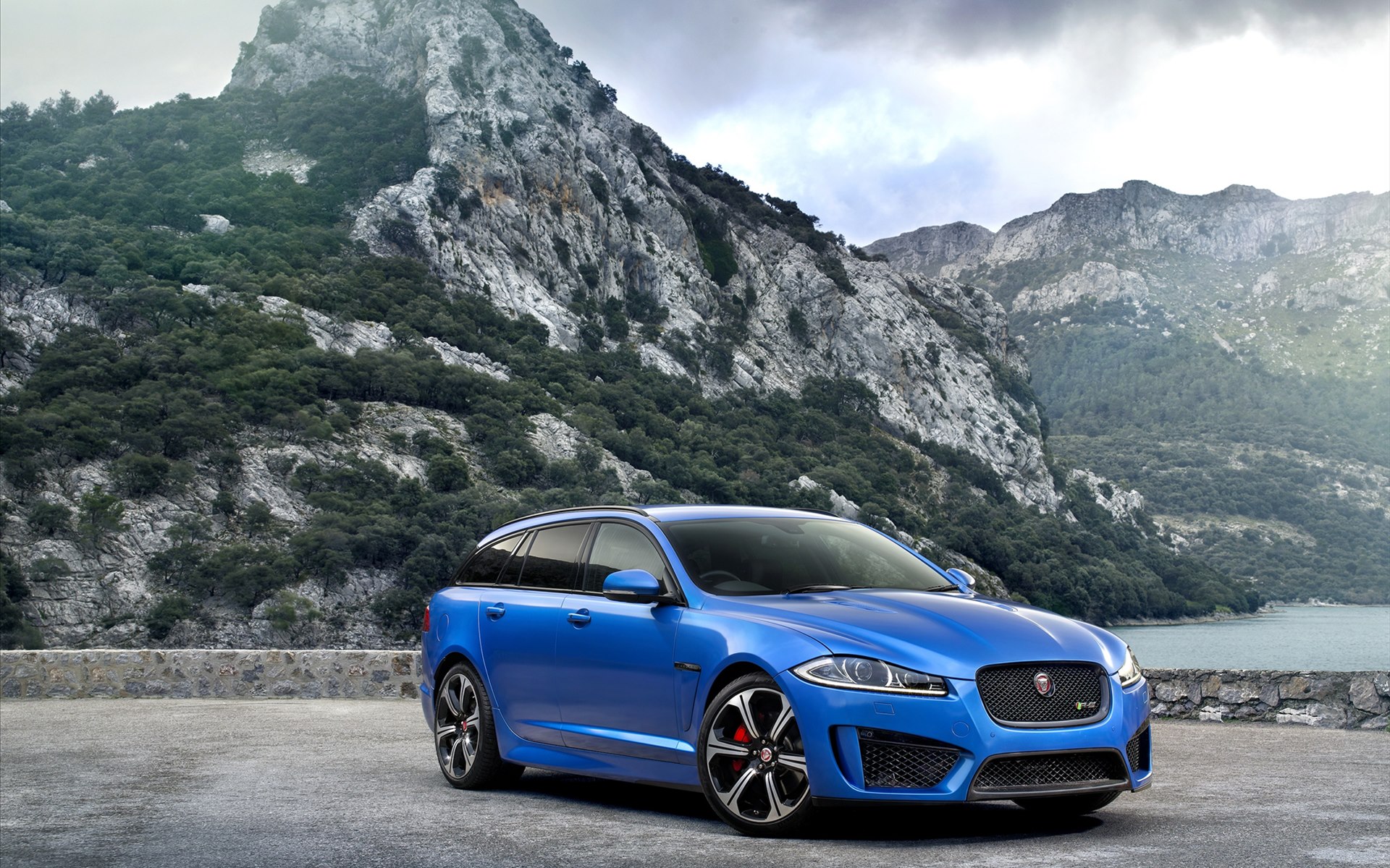 2015ݱXFR-S SportbrakeаͼƬȫ(ͼ8)