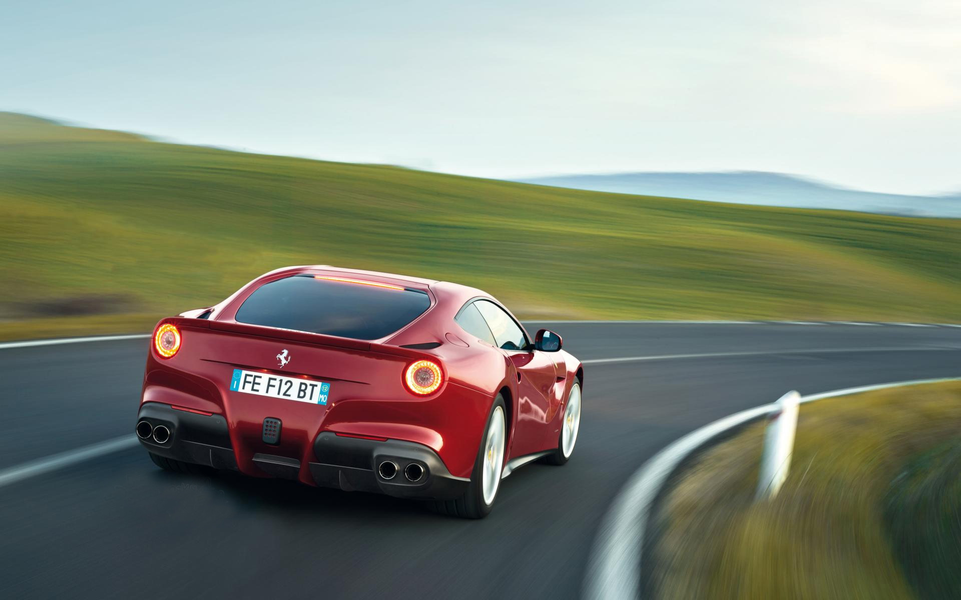 F12 BerlinettaܳͼƬ(ͼ5)