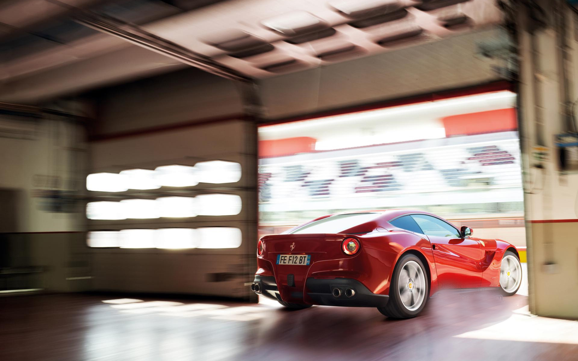 F12 BerlinettaܳͼƬ(ͼ6)