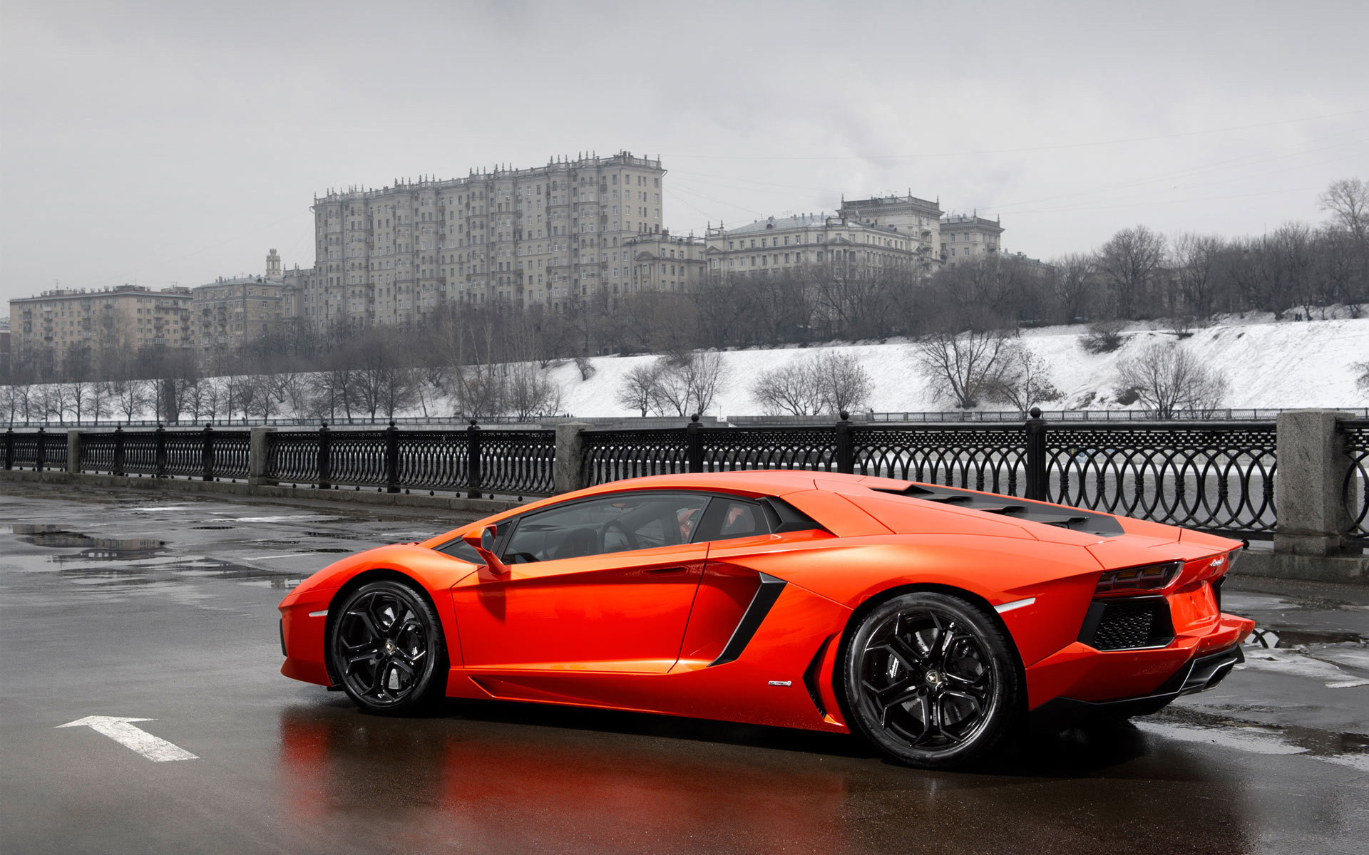 Aventador LP700-4ɫܳԱֽȫ