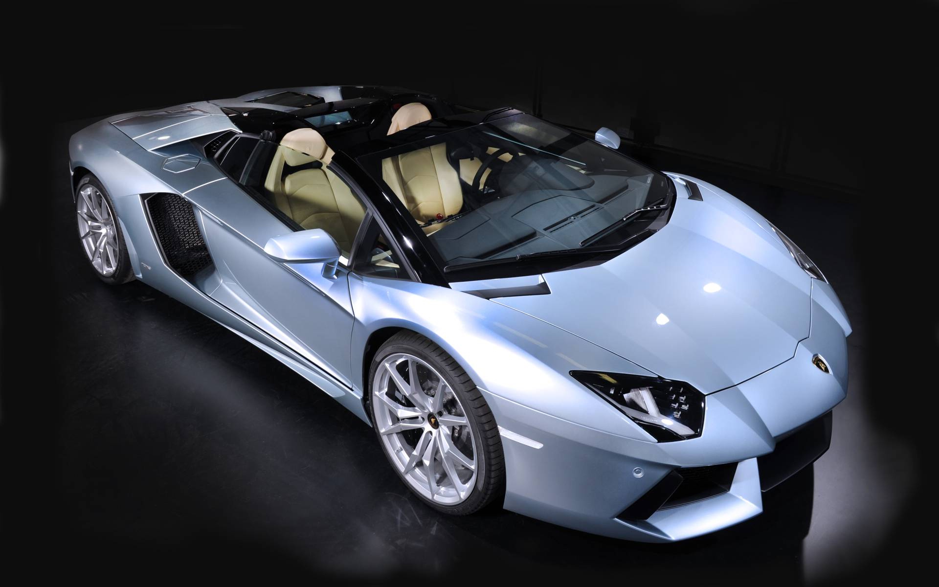 Aventador LP700-4ɫֽܳͼƬȫ(ͼ22)