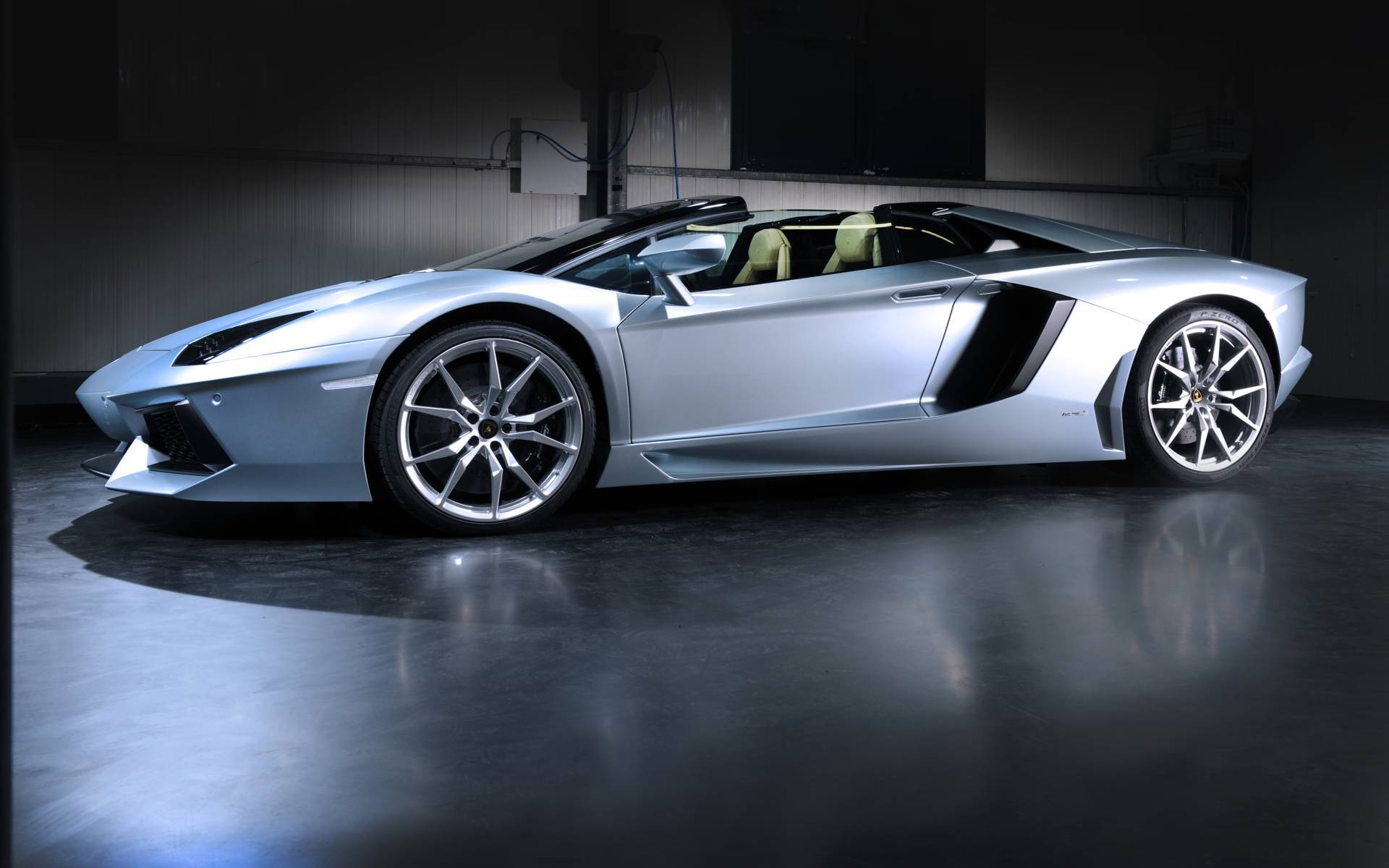 Aventador LP700-4ɫֽܳͼƬȫ(ͼ8)