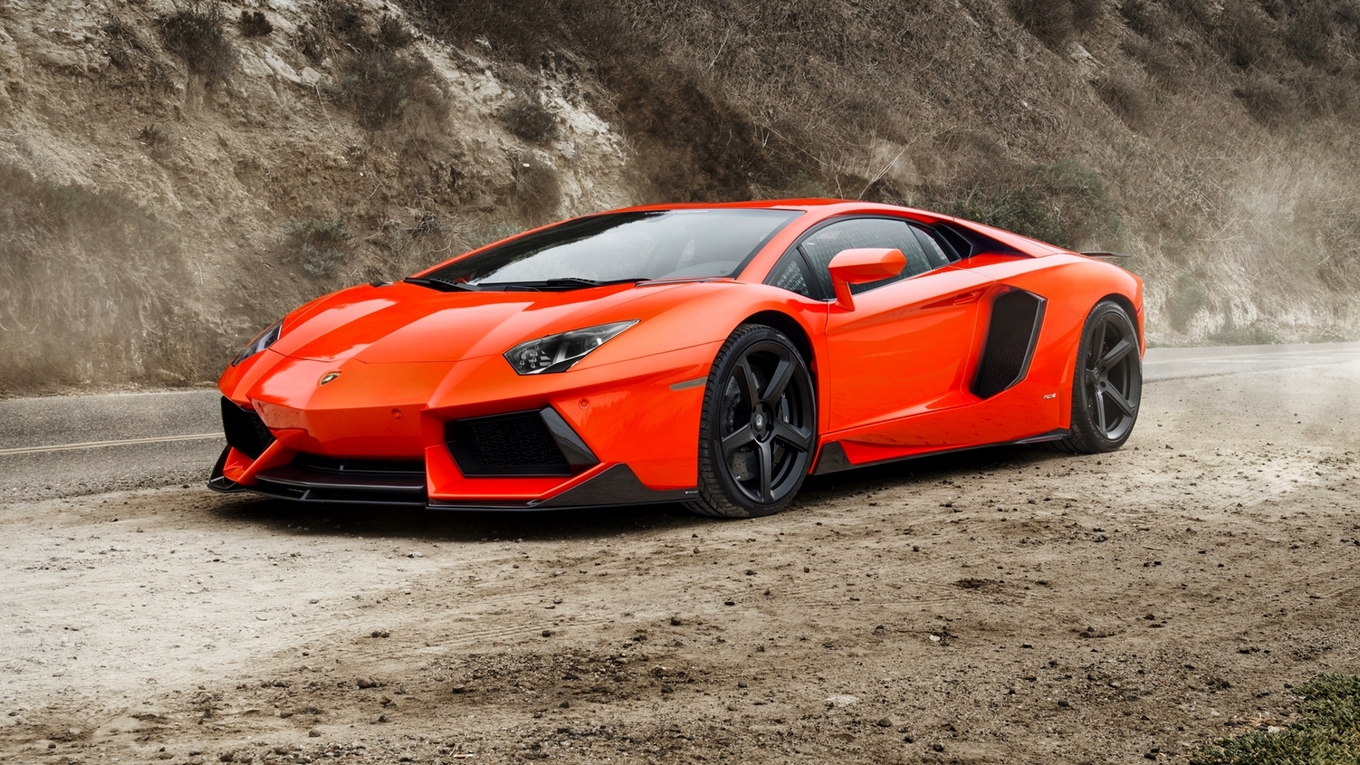 ɫAventador LP-700ܳԱֽ(ͼ2)