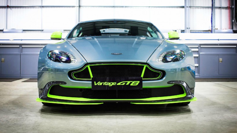 ˹Vantage GT8ֽ(ͼ1)