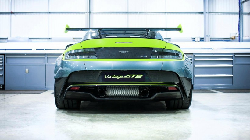 ˹Vantage GT8ֽ(ͼ6)