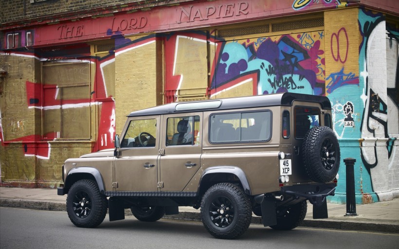 · Land Rover Defenderֽ(ͼ2)