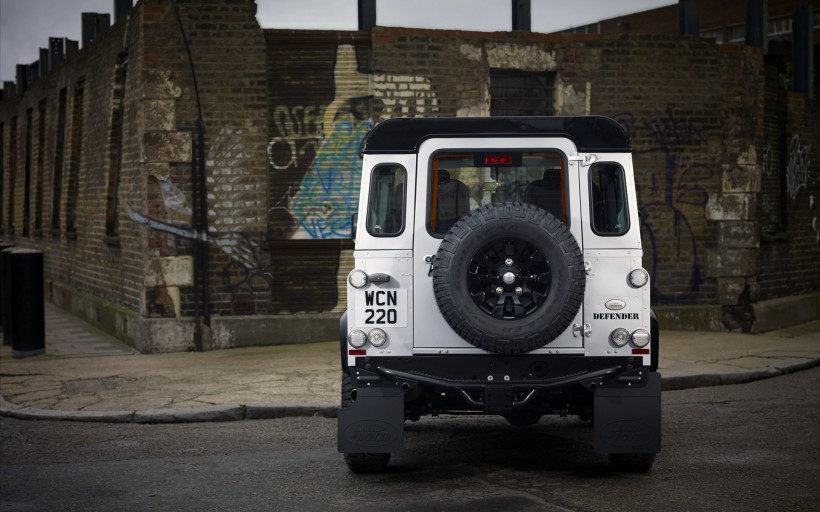 · Land Rover Defenderֽ(ͼ4)