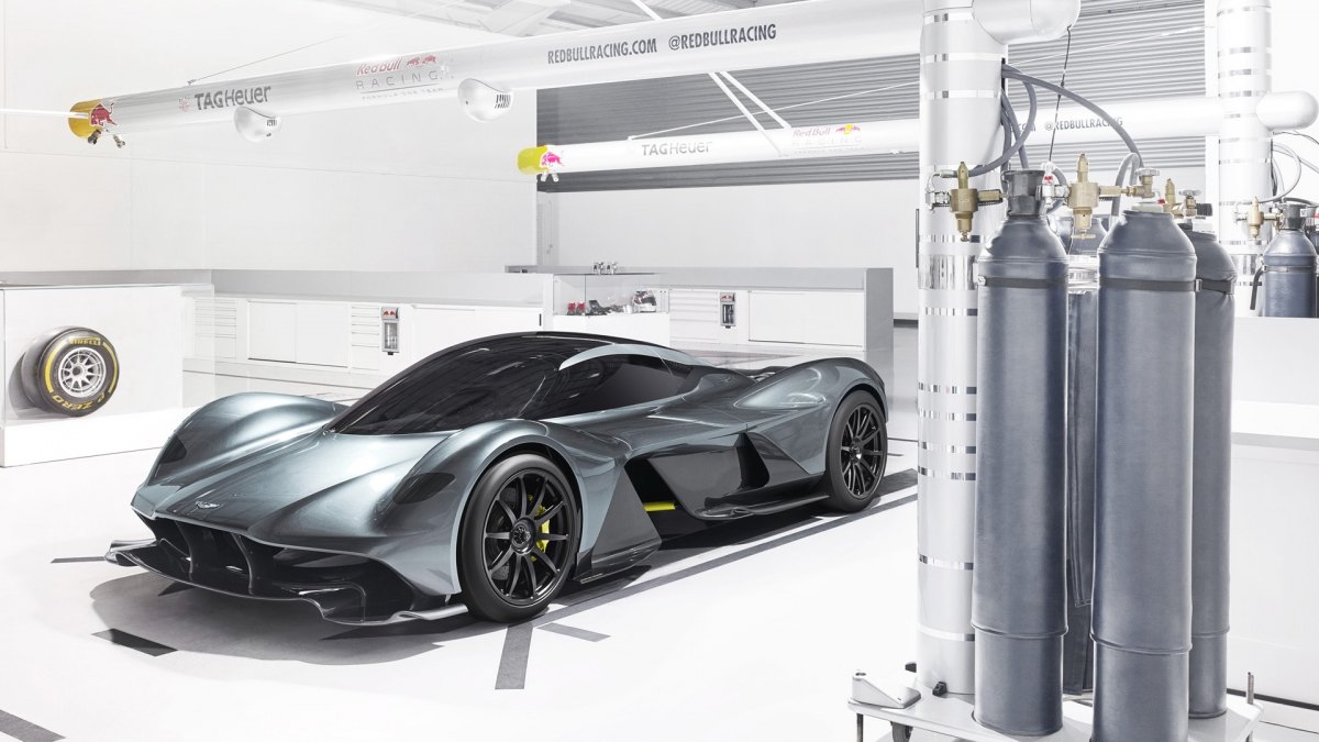 2018 Aston Martin Red Bull AM-RB 001˹(ͼ1)