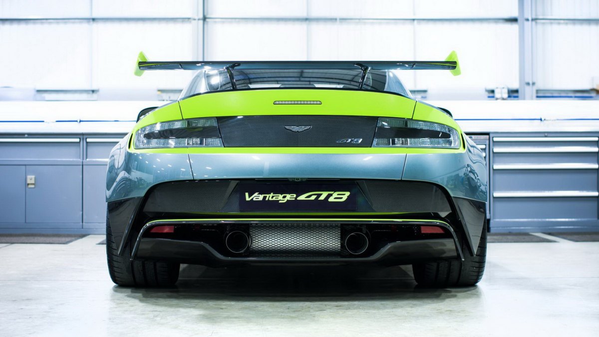 Aston Martin Vantage GT8˹١棩(ͼ5)