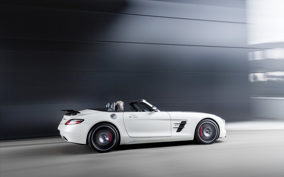 Mercedes-Benz  SLS AMG GTռֽ(ͼ31)