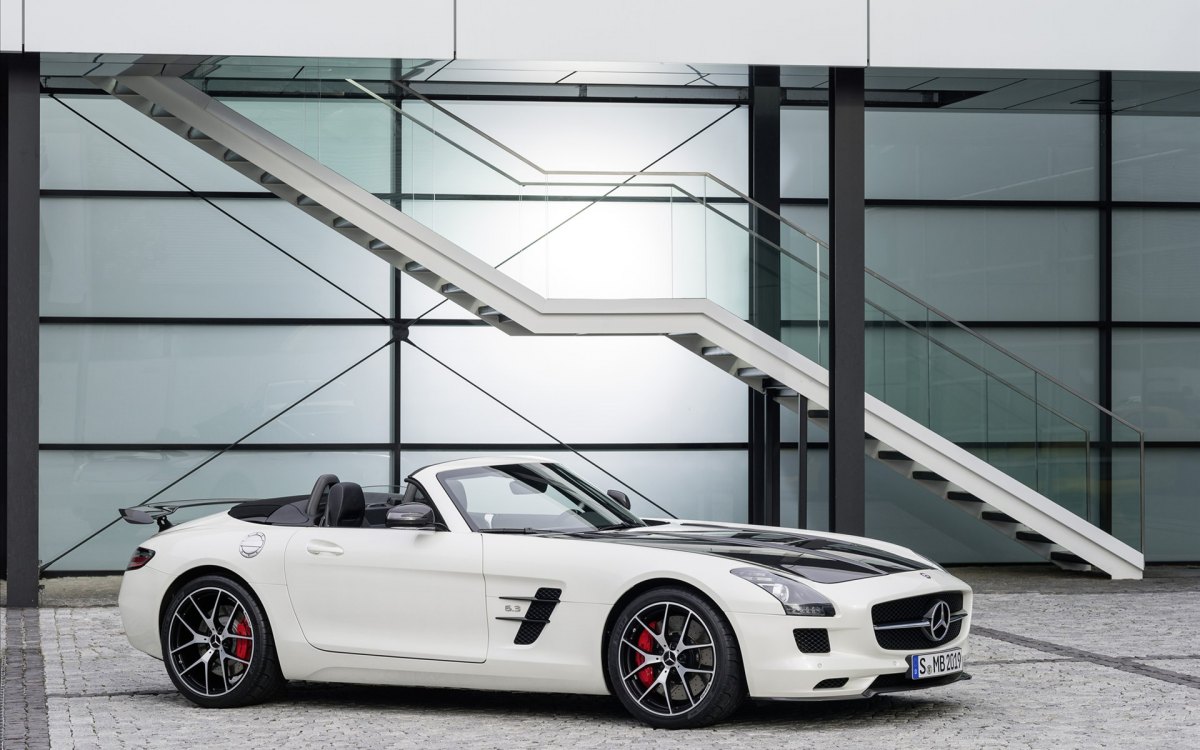 Mercedes-Benz  SLS AMG GTռֽ(ͼ32)