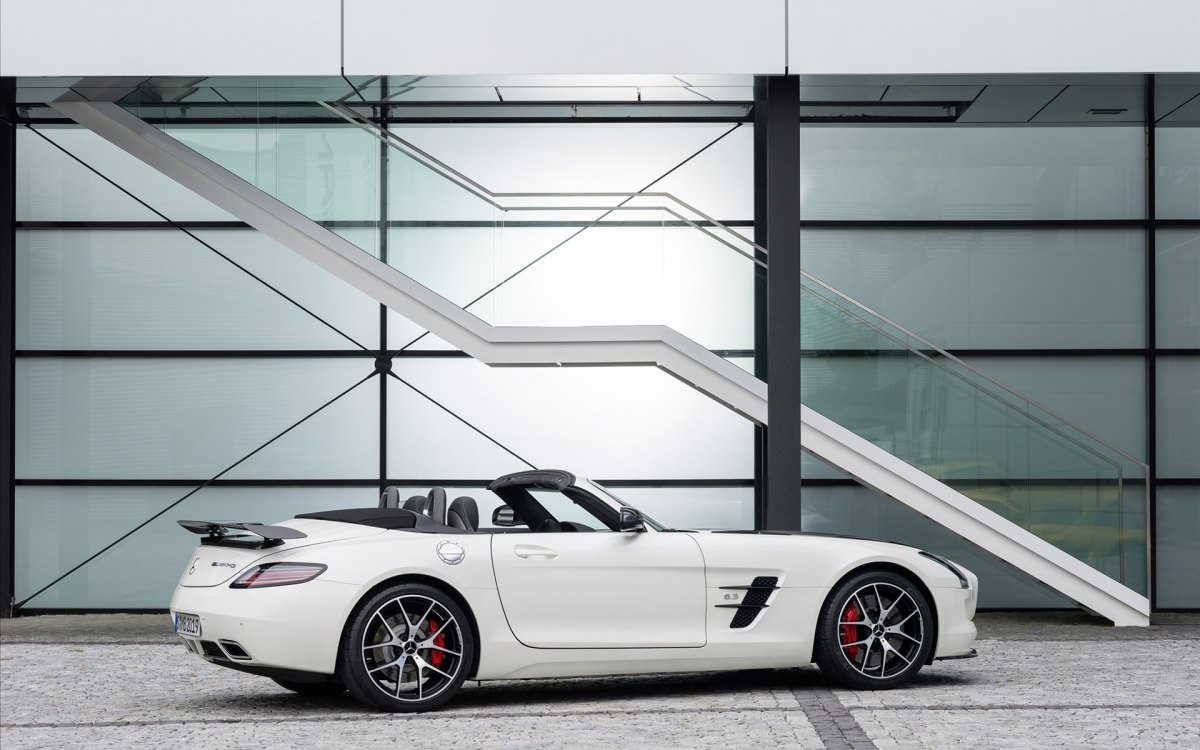 Mercedes-Benz  SLS AMG GTռֽ(ͼ36)