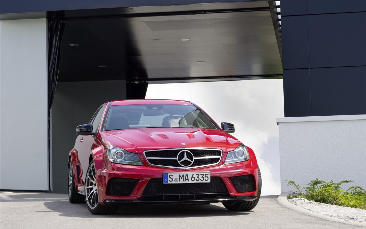 񱩷Ӹװ C63 AMG Coupe BlackSeries(ͼ5)