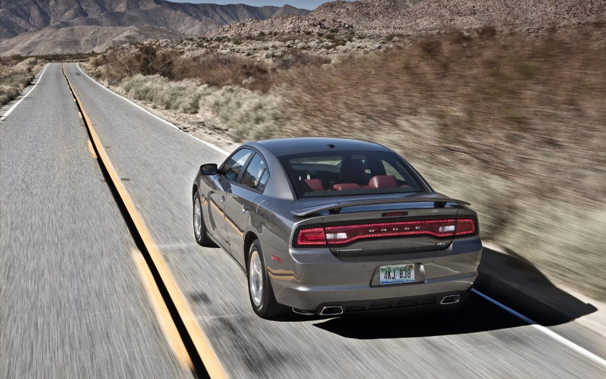 ʽ  Charger RT AWD ֽ(ͼ12)