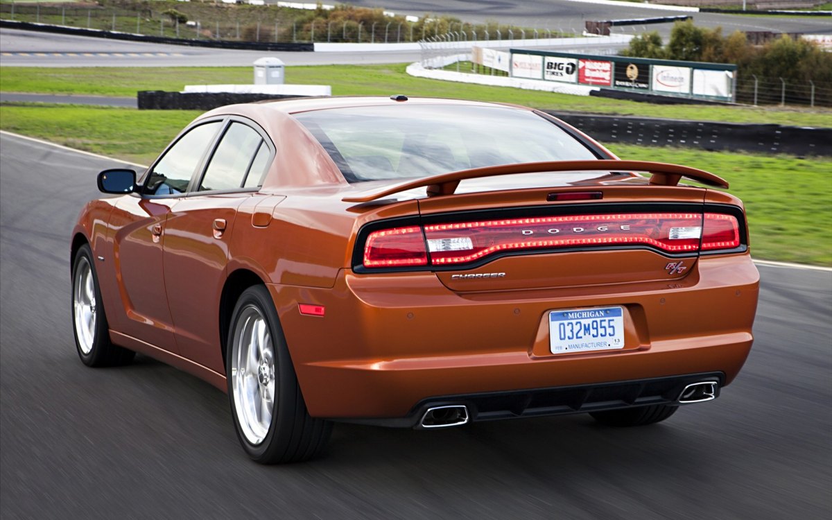 ʽ  Charger RT AWD ֽ(ͼ6)