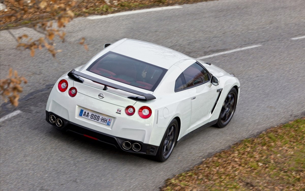 γ˱ѧ Nissan GT-R Egoist ֽ(ͼ9)