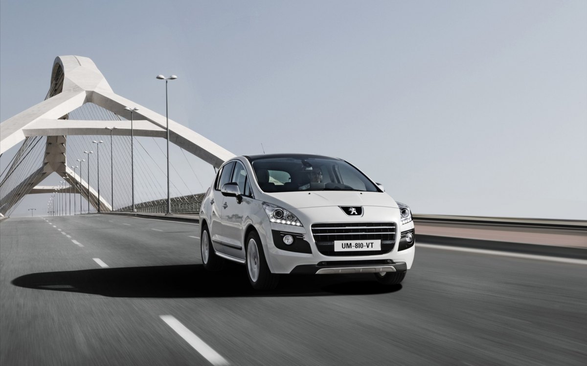 Peugeot־ 3008 Hybrid4 ֽ(ͼ4)