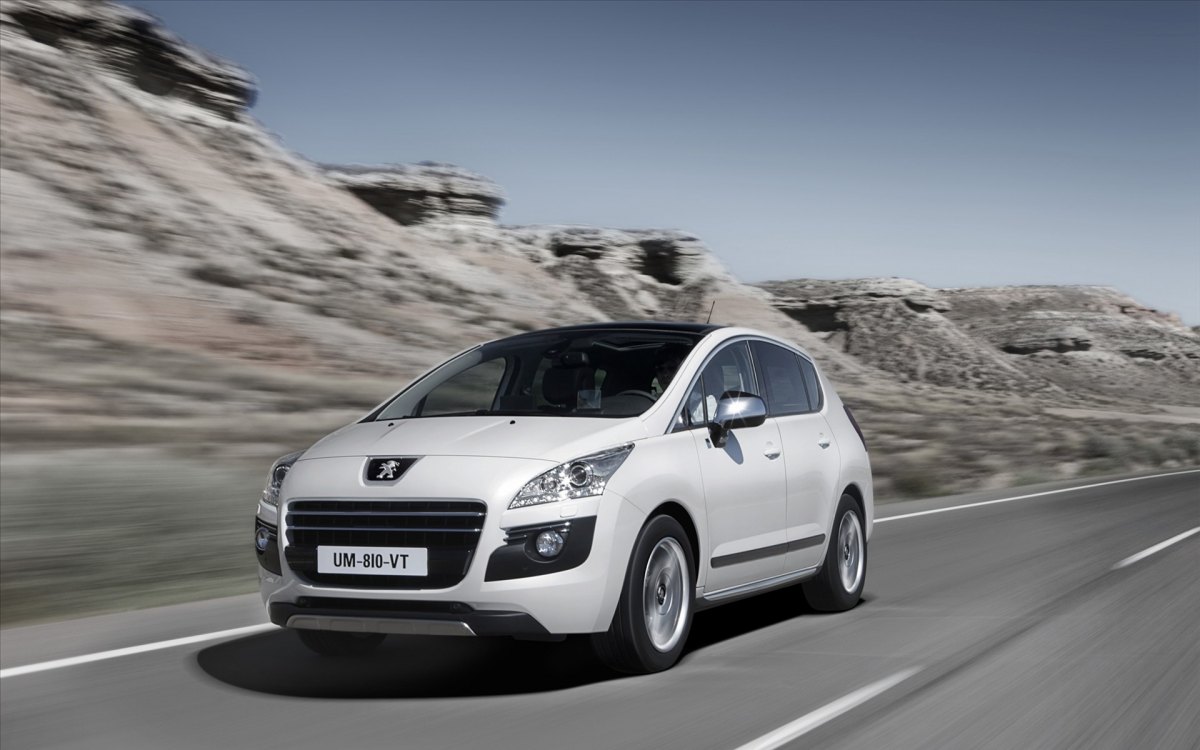 Peugeot־ 3008 Hybrid4 ֽ(ͼ8)