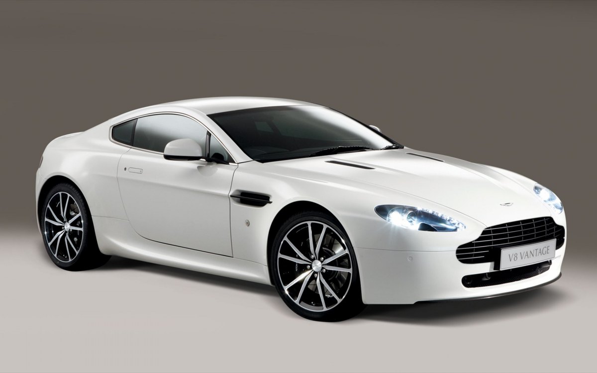 Aston Martin(˹) V8 Vantage N420 ֽ(ͼ2)