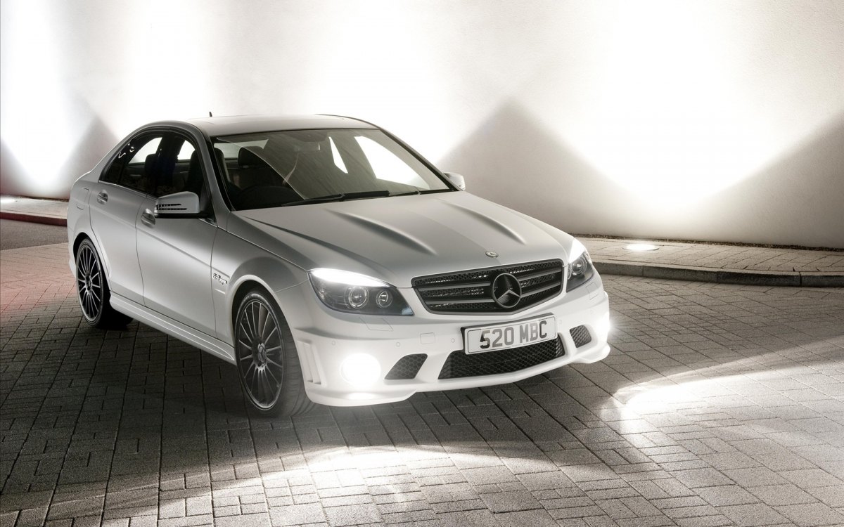 Mercedes  C-Class DR 520ֽ