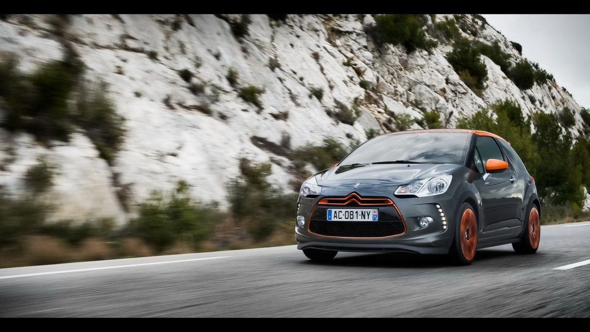 Citroenѩ DS3 Racingֽ(ͼ8)