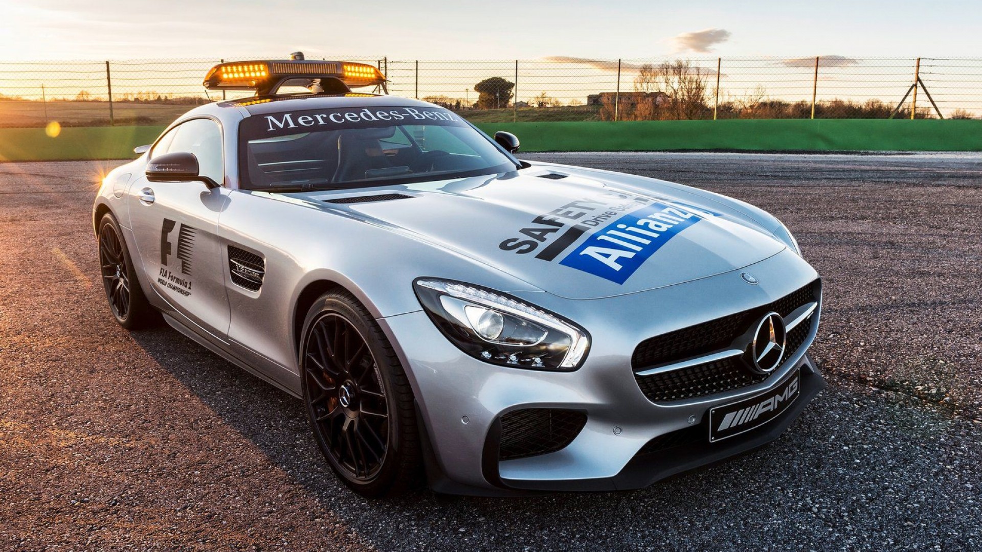 (Mercedes-AMG)ֽ