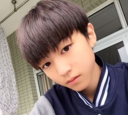 TFBOYSɰѧͼƬ